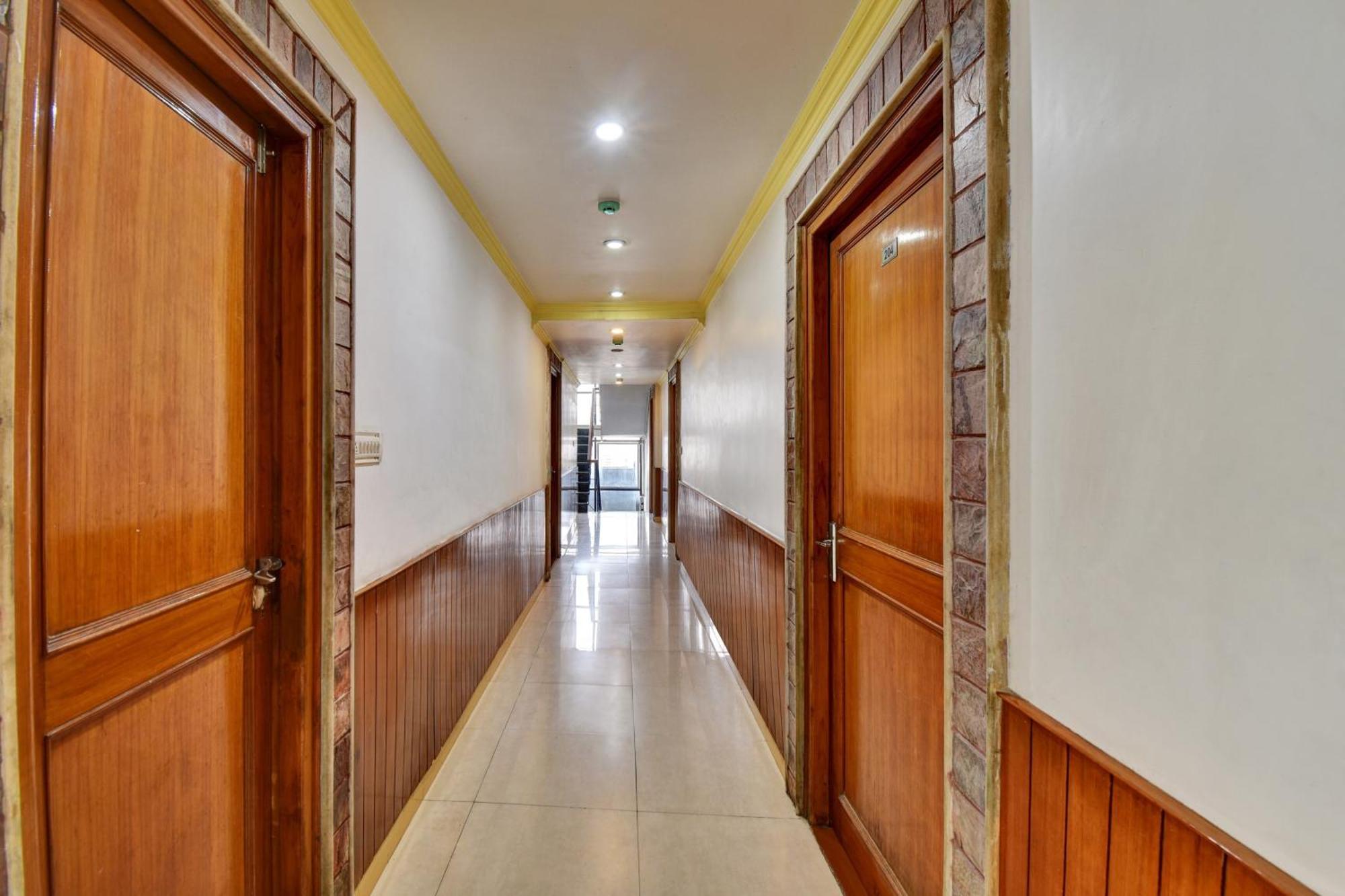 Townhouse Hotel Fly View Jaipur Ngoại thất bức ảnh
