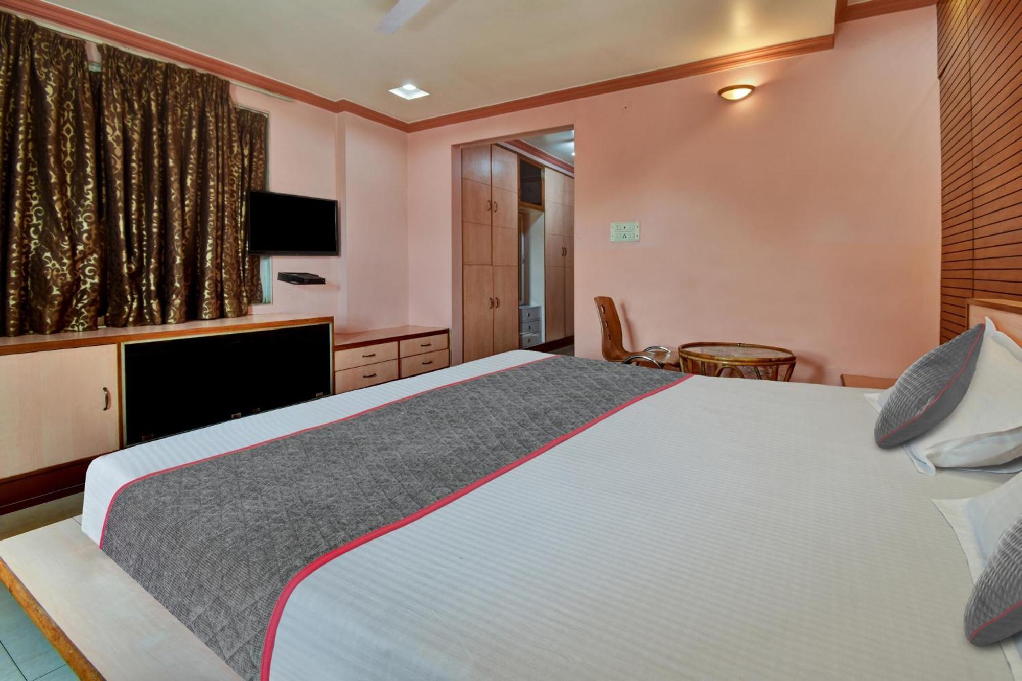 Townhouse Hotel Fly View Jaipur Ngoại thất bức ảnh